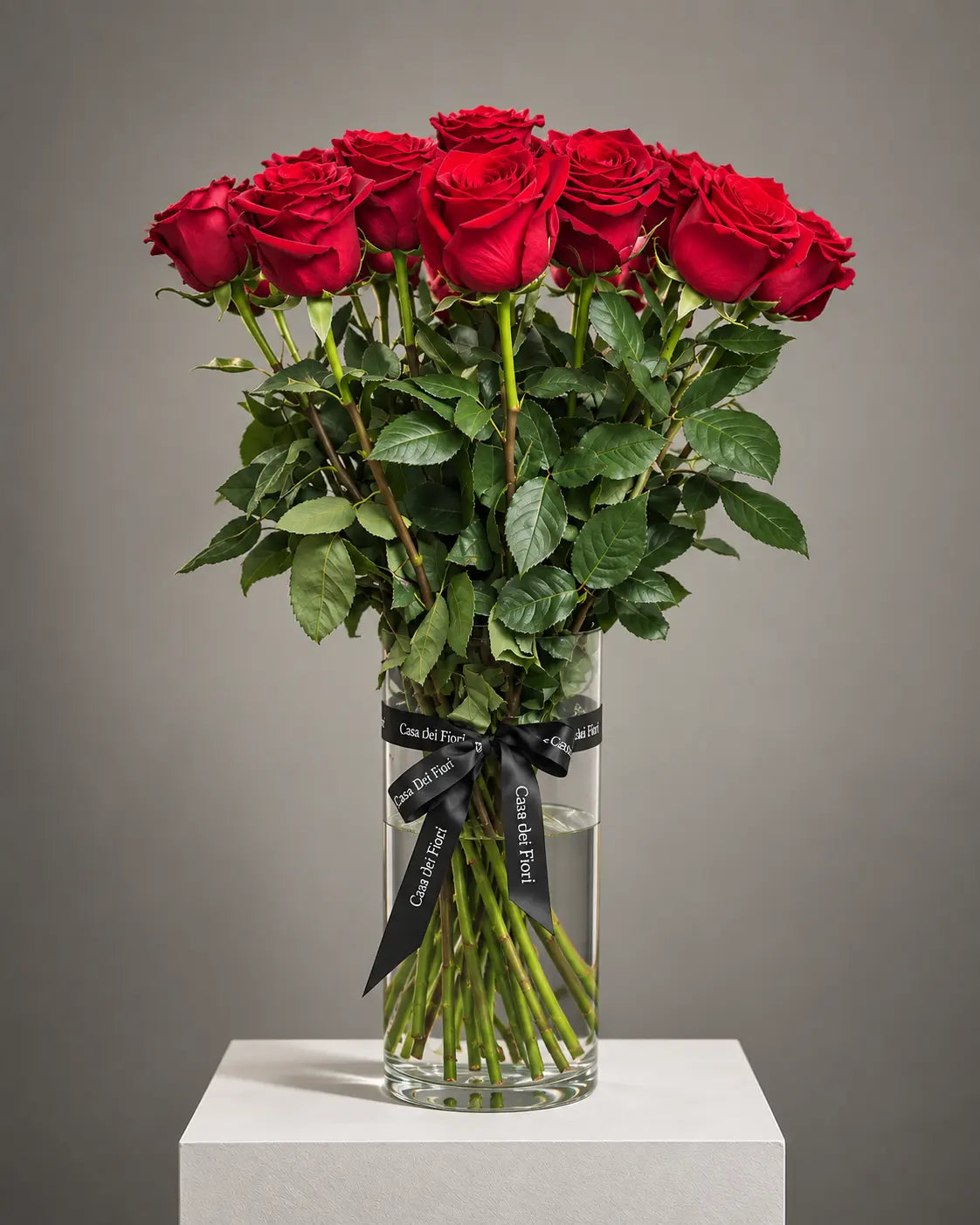 Buy Red Long Stem Roses in Vase in Los Angeles