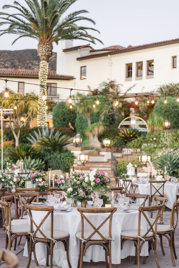 Custom event florals for Hummingbird Nest Ranch estate weddings