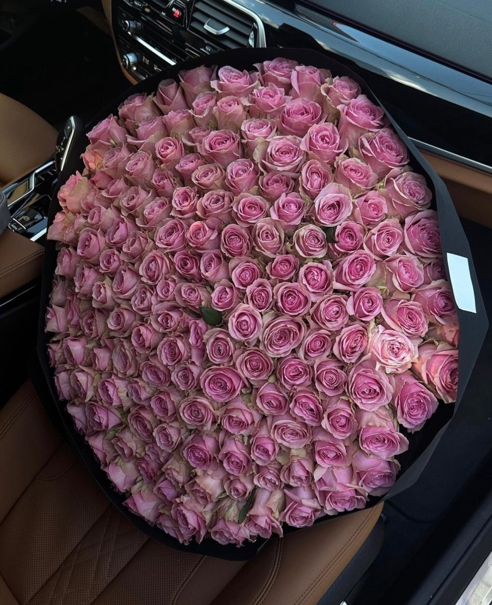 pink roses bouquet