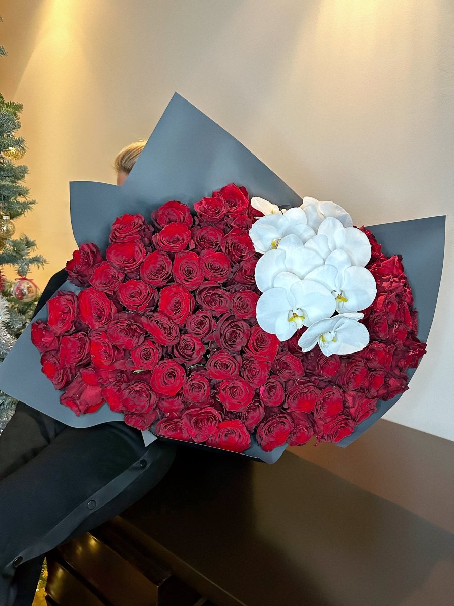 BOUQUET of RED ROSES - Casa Dei Fiori