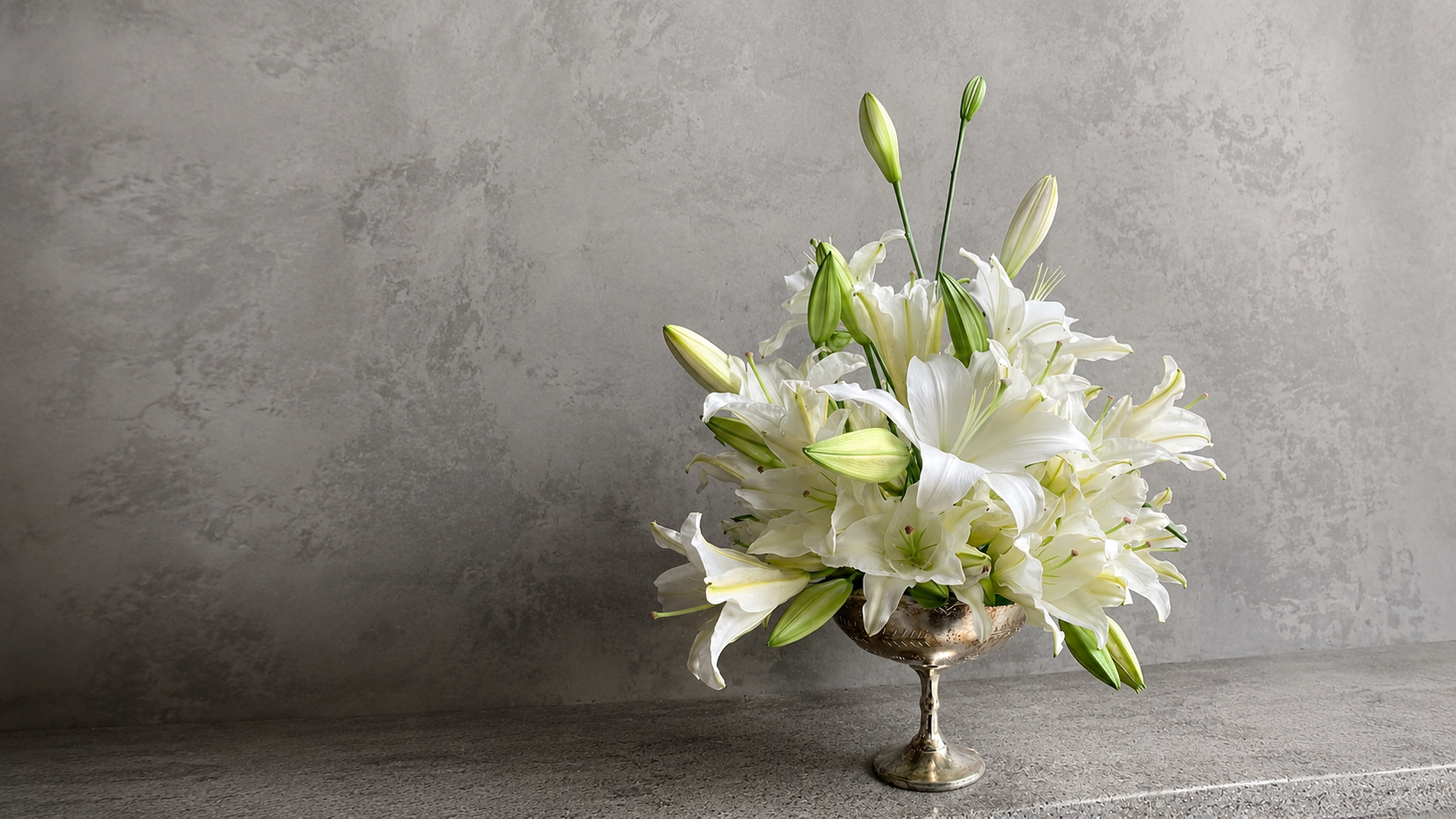 Lily Flower Meaning: Symbolism, Colors & When to Give