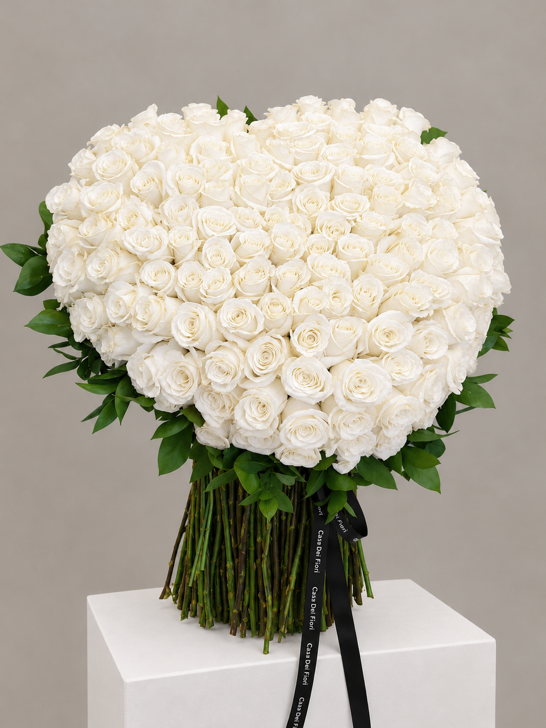 HEART-SHAPED ROSES BOUQUET
