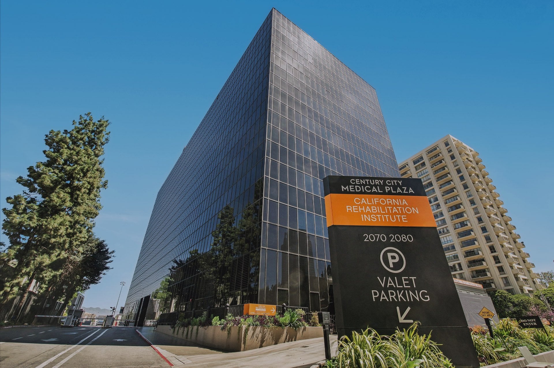 Flower Delivery To Century City Medical Plaza