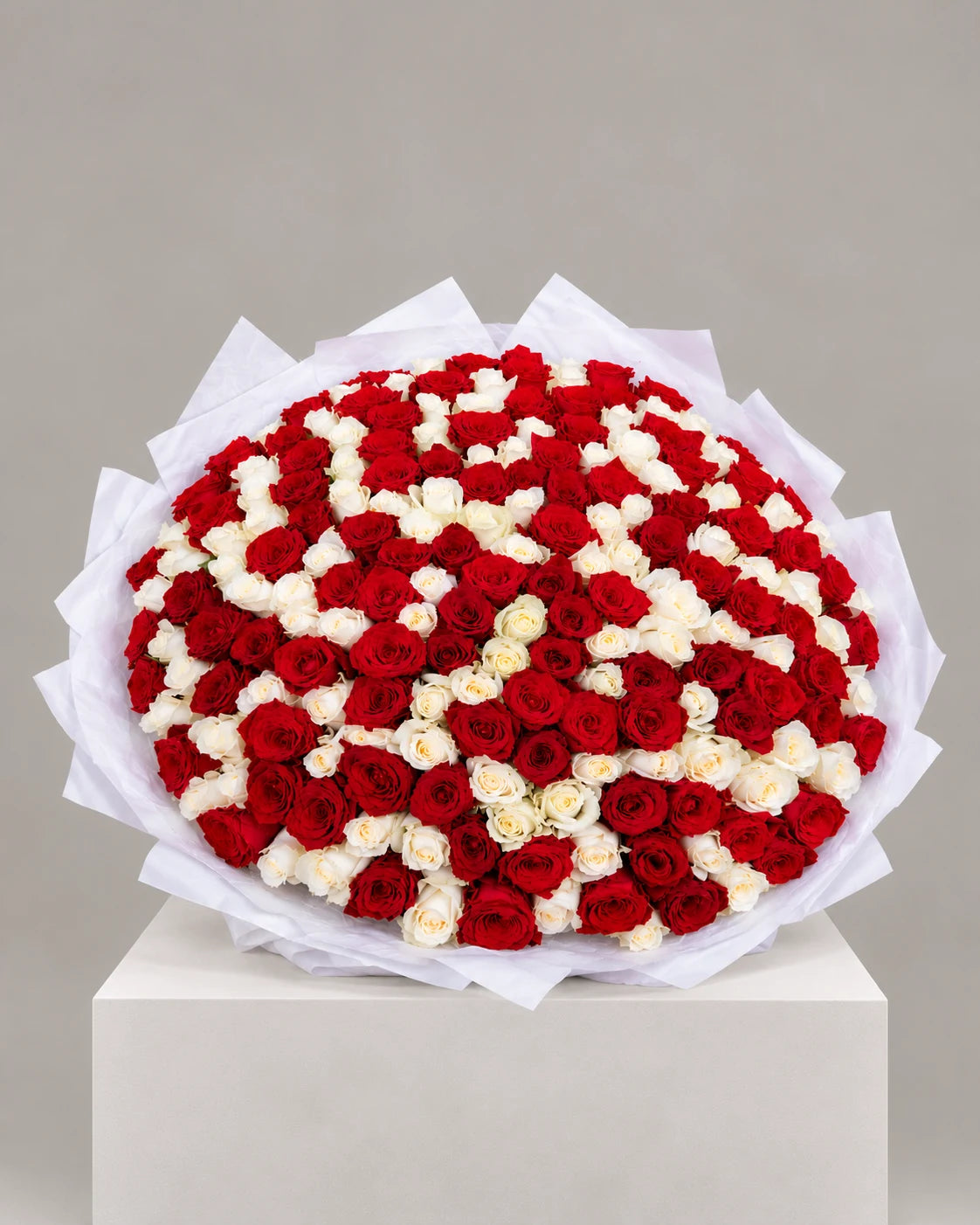 Huge Mixed Red and White Rose Bouquet in Los Angeles