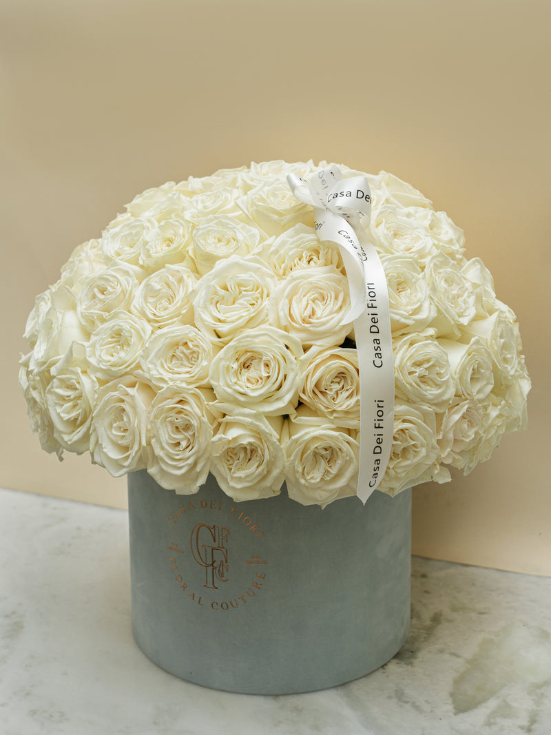 WHITE ROSES IN BOX