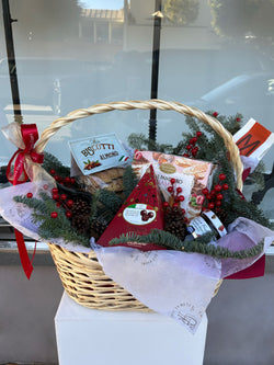 HOLIDAY BASKET