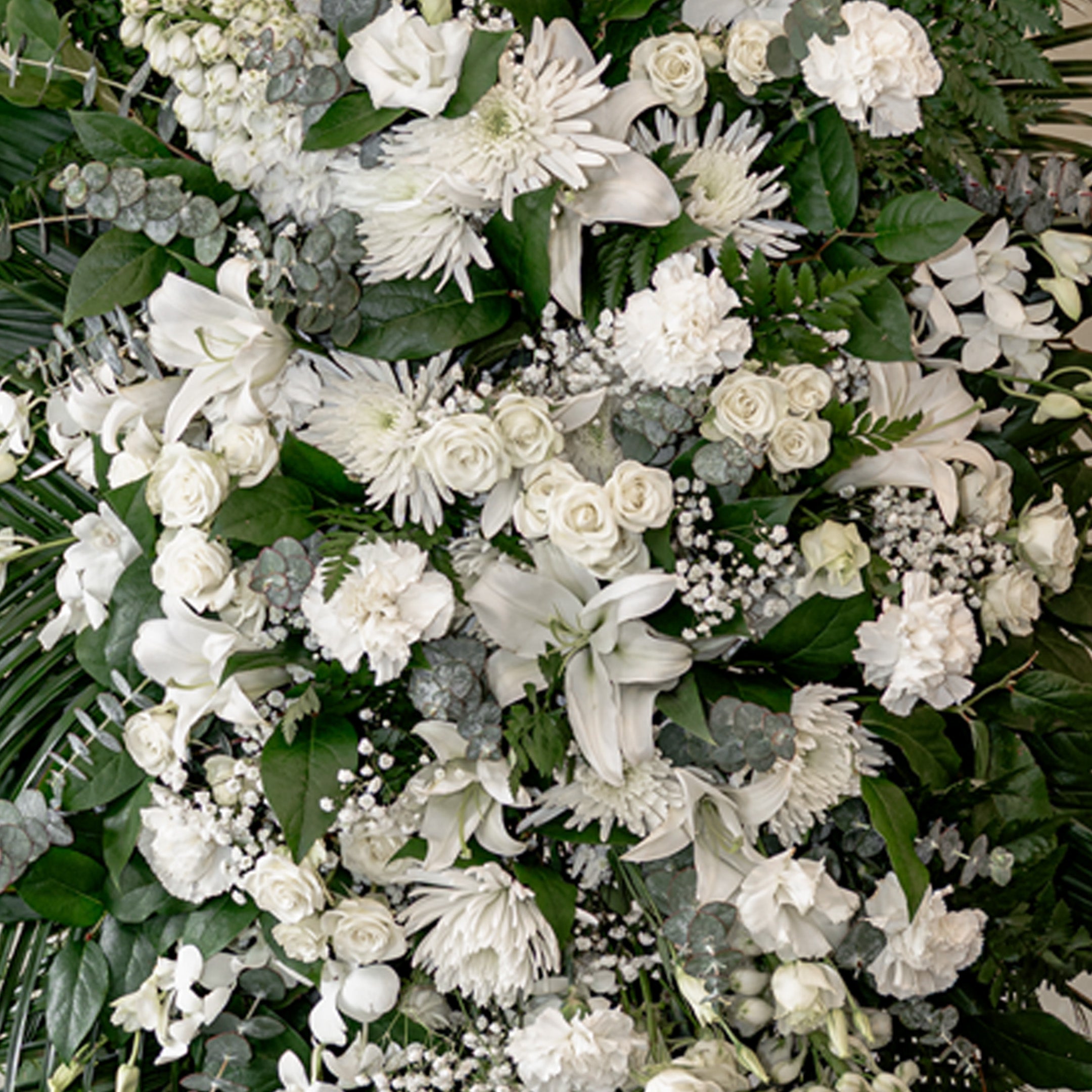ELEGANT FUNERAL WREATH