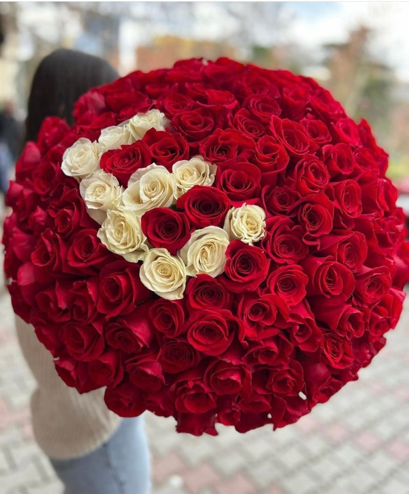 100 Roses Bucket Bouquet of 100 red roses - Casa Dei Fiori