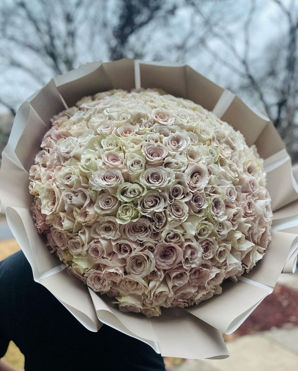 BOUQUET OF BEIGE ROSES - Casa Dei Fiori